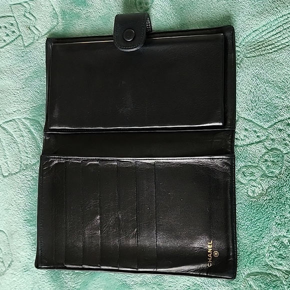 Authentic Black Chanel Wallet - Picture 4 of 13